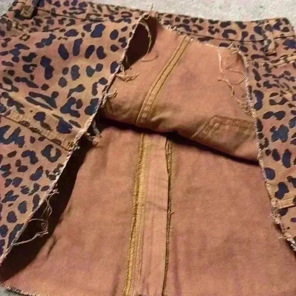 Free People Women's Zip It Up leopard Printed Mini Skirt size 29 waist
